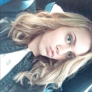 Meet your Posher, Nadia